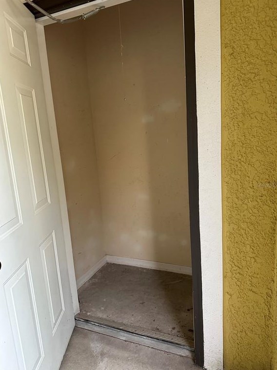 10021 Courtney Palms Blvd, Tampa FL 33619-8502 exterior