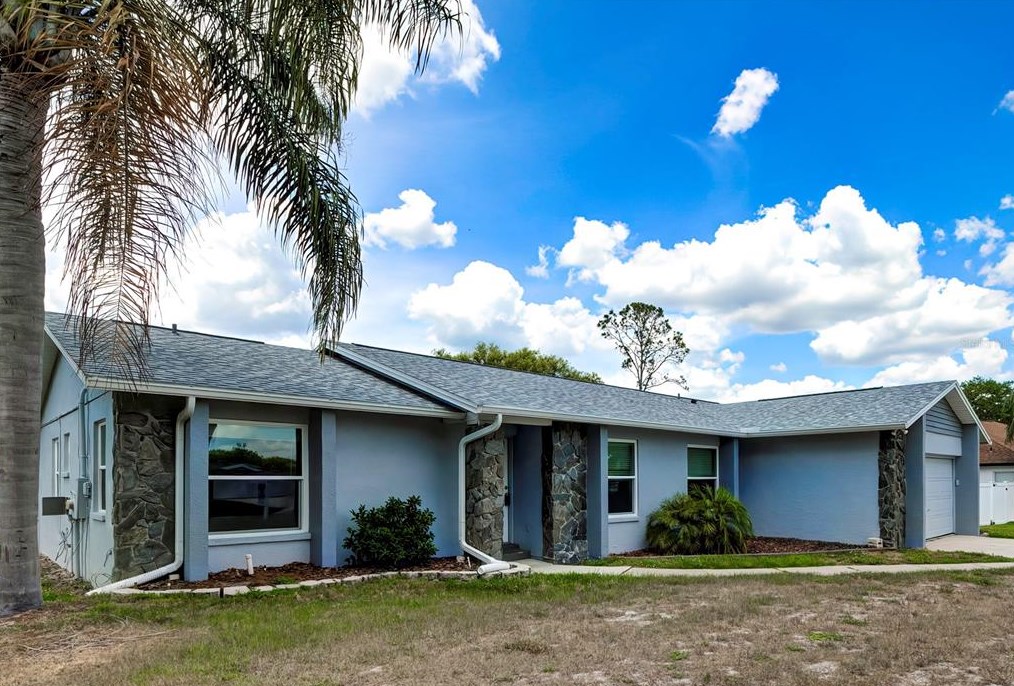 23221 Cascade Pl, Land O Lakes, FL 34639-4223