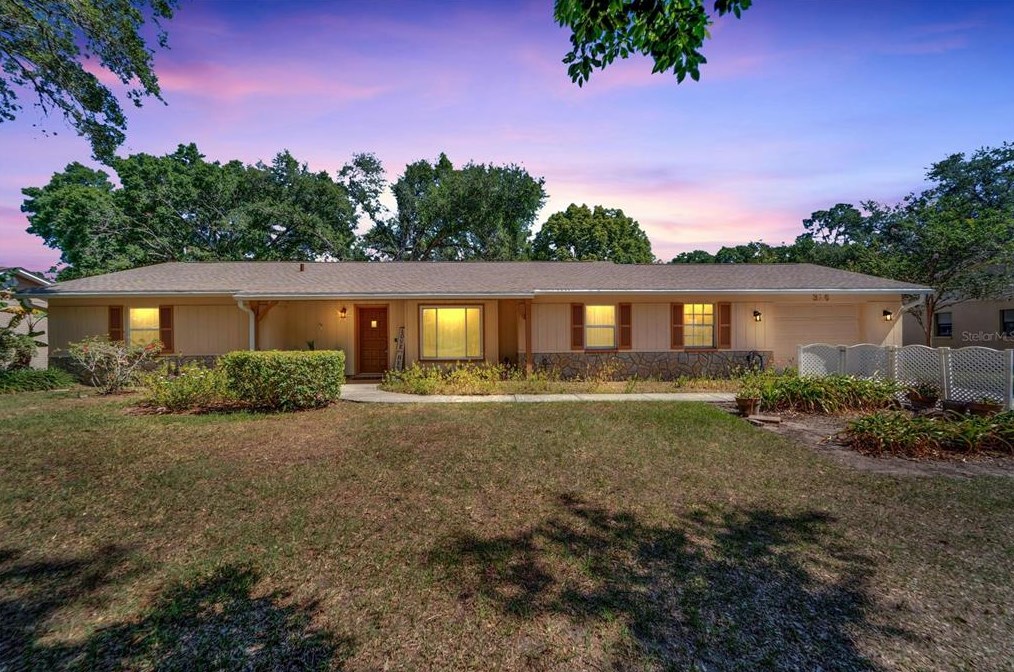 326 Hollowtree Dr, Seffner, FL 33584-5826