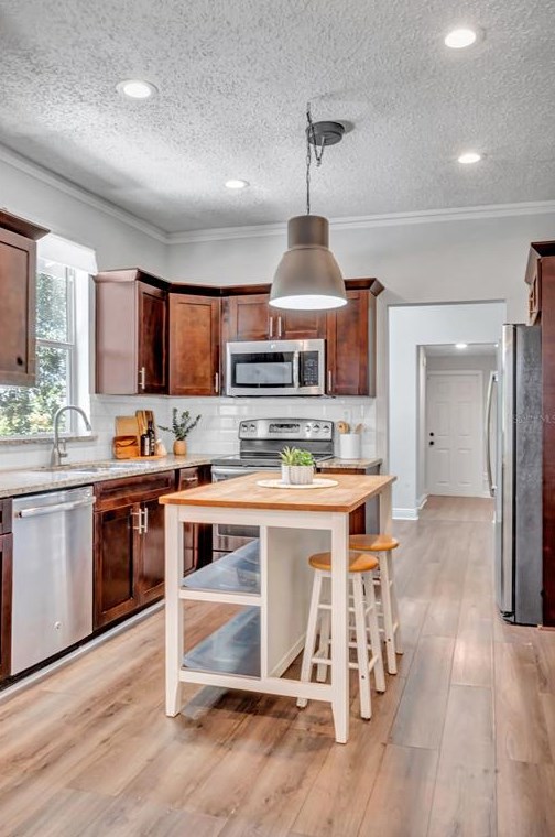 3005 Douglas St, Tampa FL  33607-1215 exterior