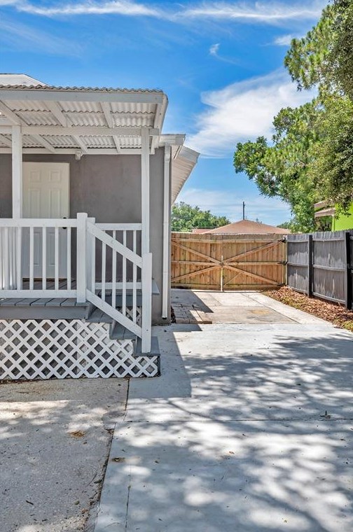 3005 Douglas St, Tampa FL  33607-1215 exterior