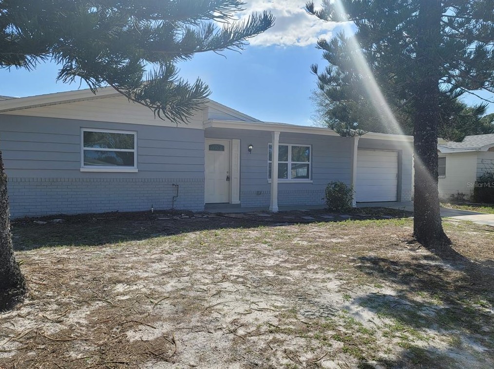 3106 Lloyd Dr, Tarpon Springs, FL 34691