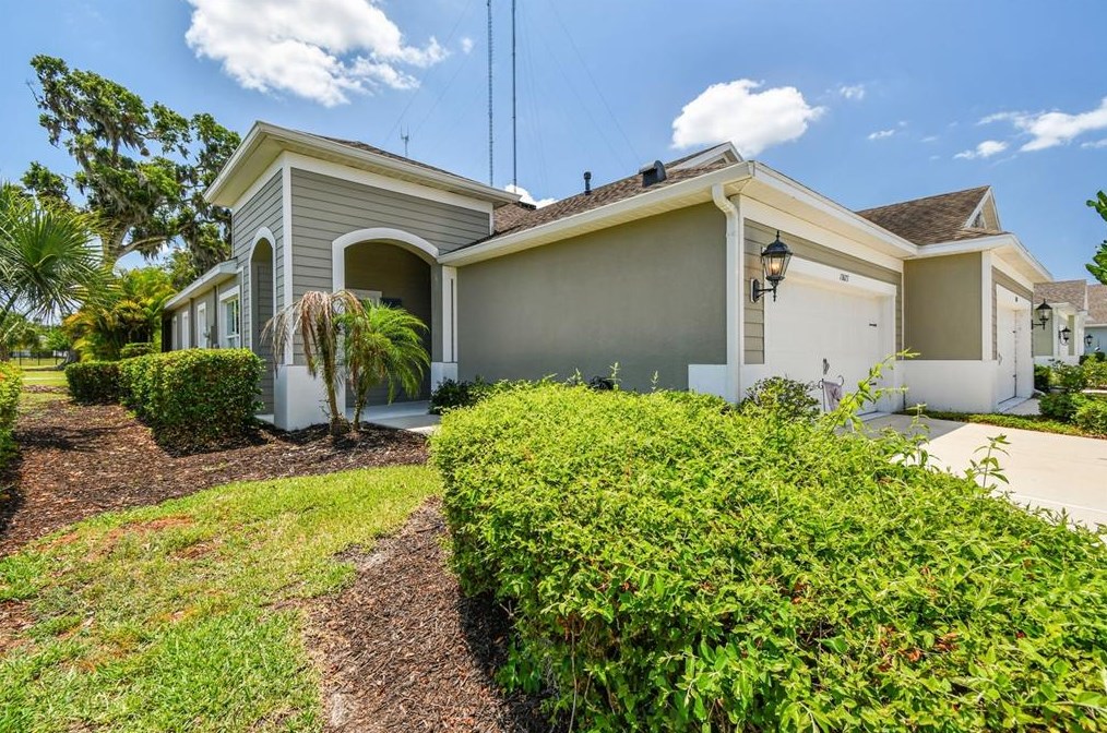 13627 Circa Crossing Dr, Lithia, FL 33547