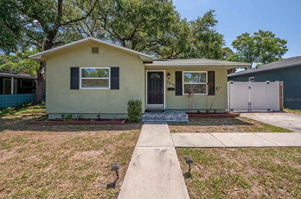 2830 Ivanhoe Way S, Saint Petersburg, FL 33705