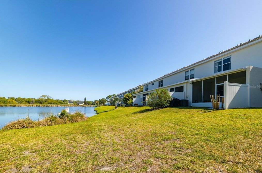 522 Black Lion Dr, Saint Petersburg FL  33716-3472 exterior