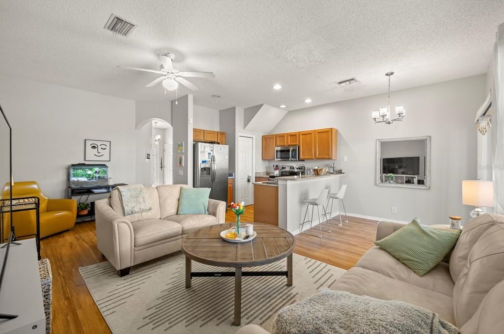 522 Black Lion Dr, Saint Petersburg FL  33716-3472 exterior