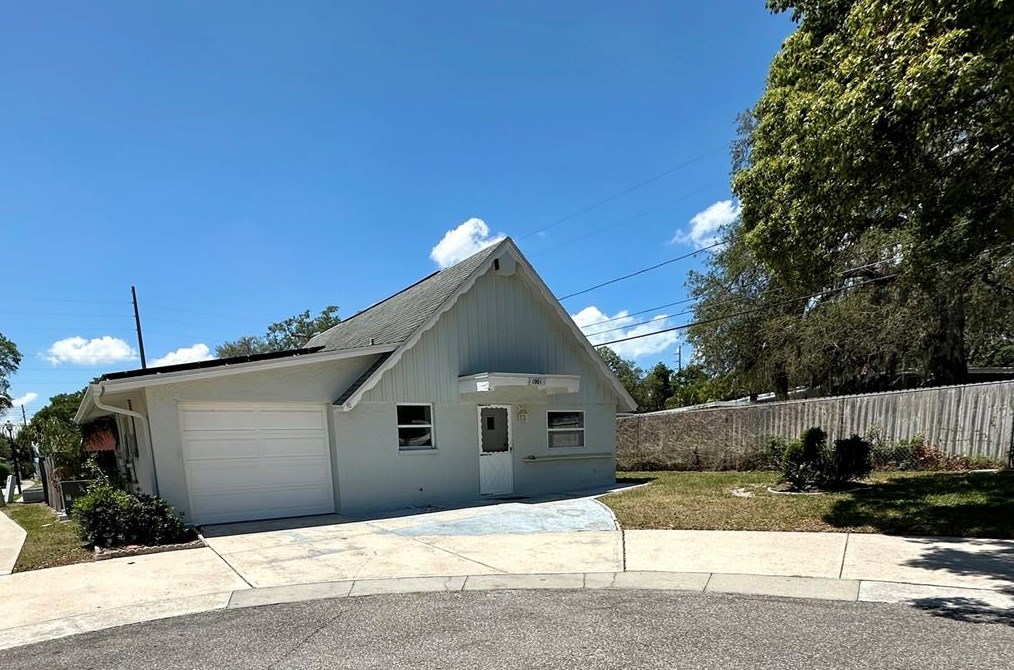 1001 Heron Ct, Dunedin FL  34698-8209 exterior