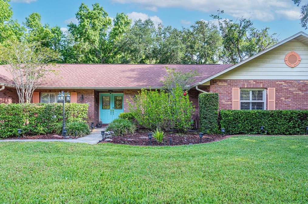 704 Tomahawk Trl, Brandon, FL 33511-8088