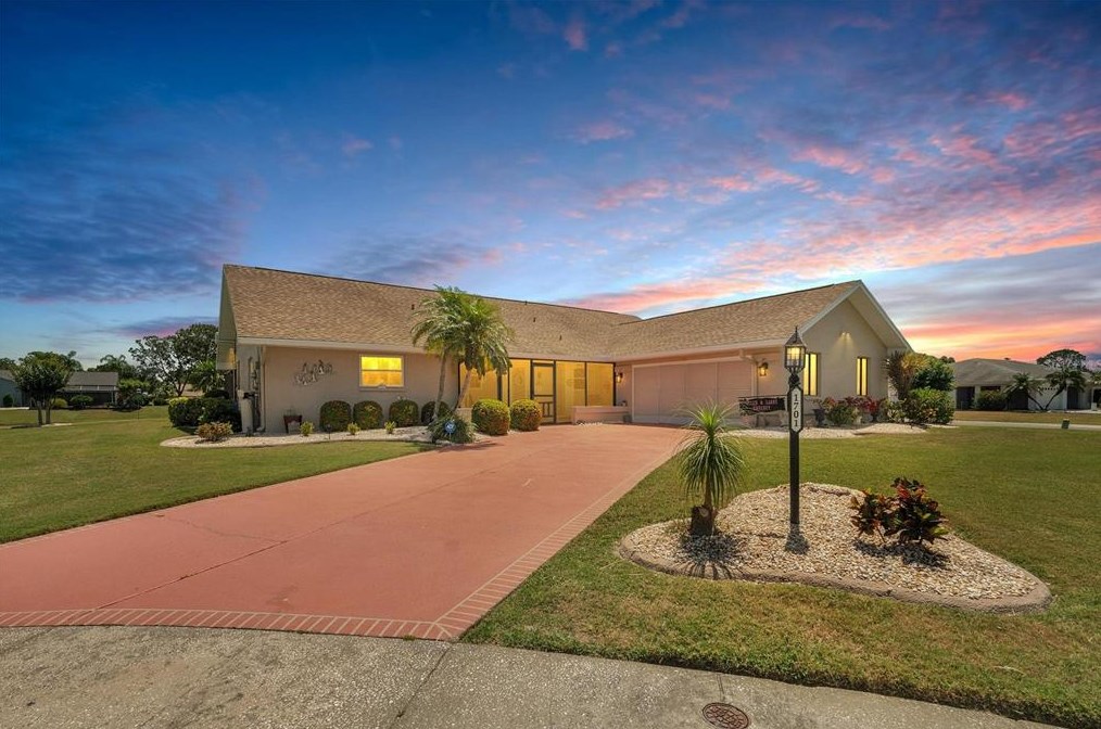1701 Wedge Ct, Ruskin, FL 33573