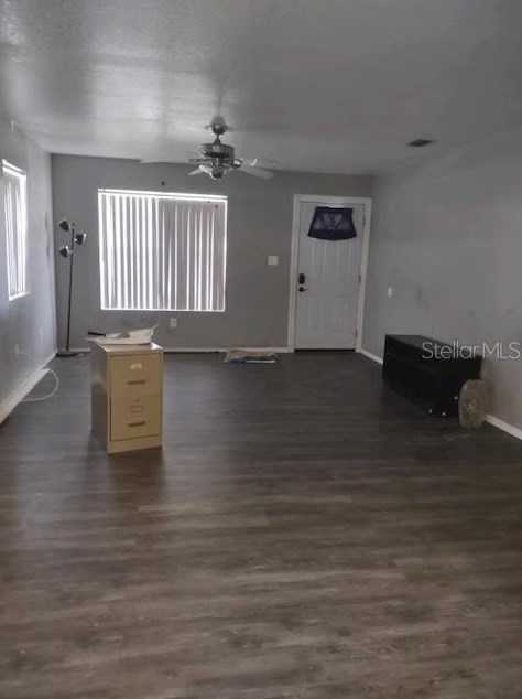 6929 Comanche Ave, Tampa FL 33634-4943 exterior