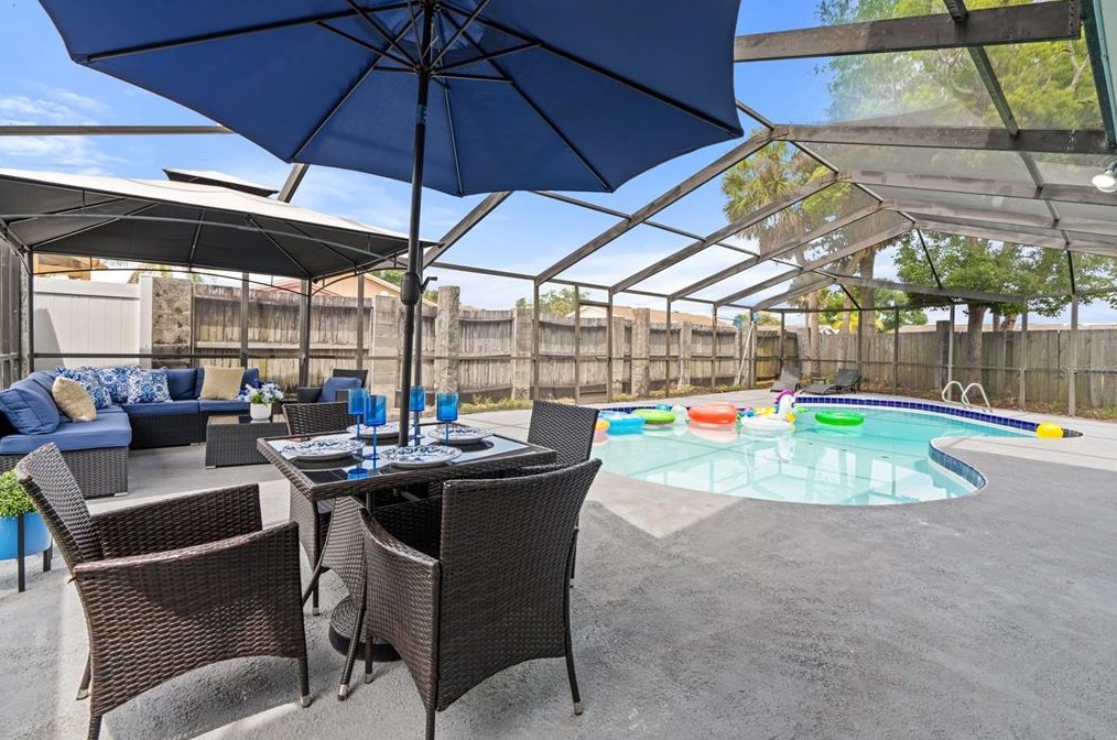 7208 Chesswood Ct, Tampa FL exterior