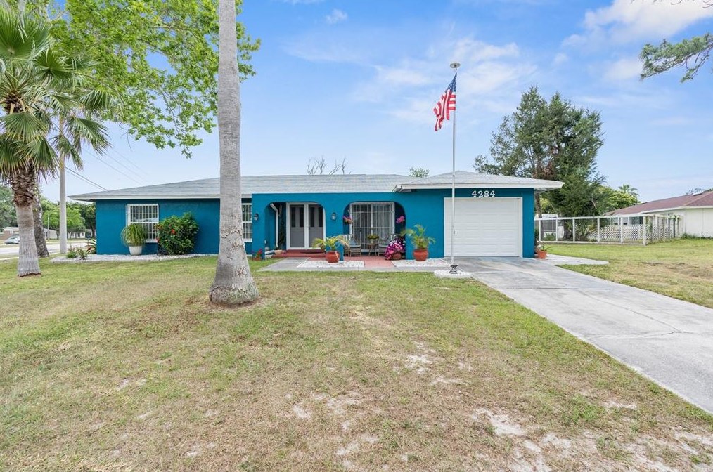 4284 Surfside Cir, Brooksville, FL 34606-2273