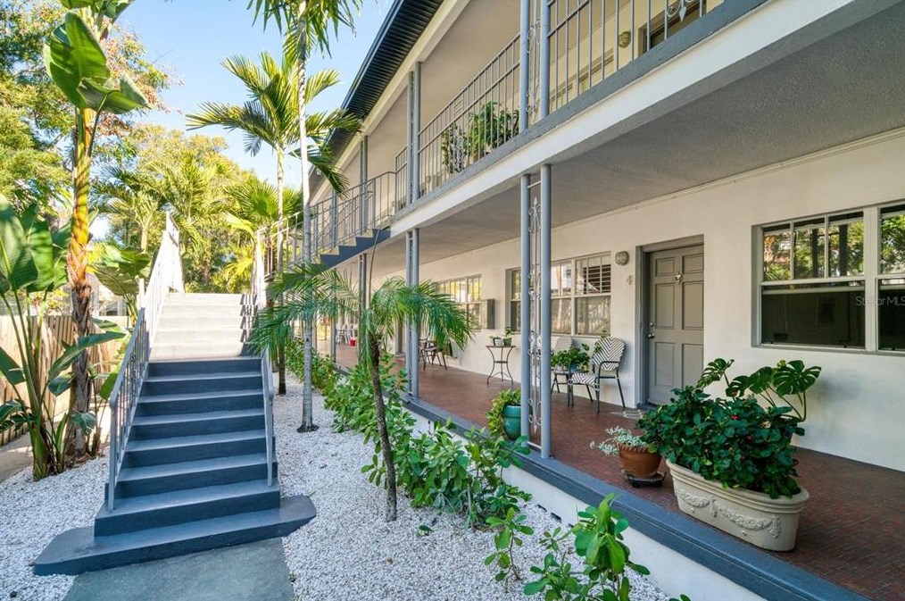 326 8th Ave, Saint Petersburg, FL 33701-2420