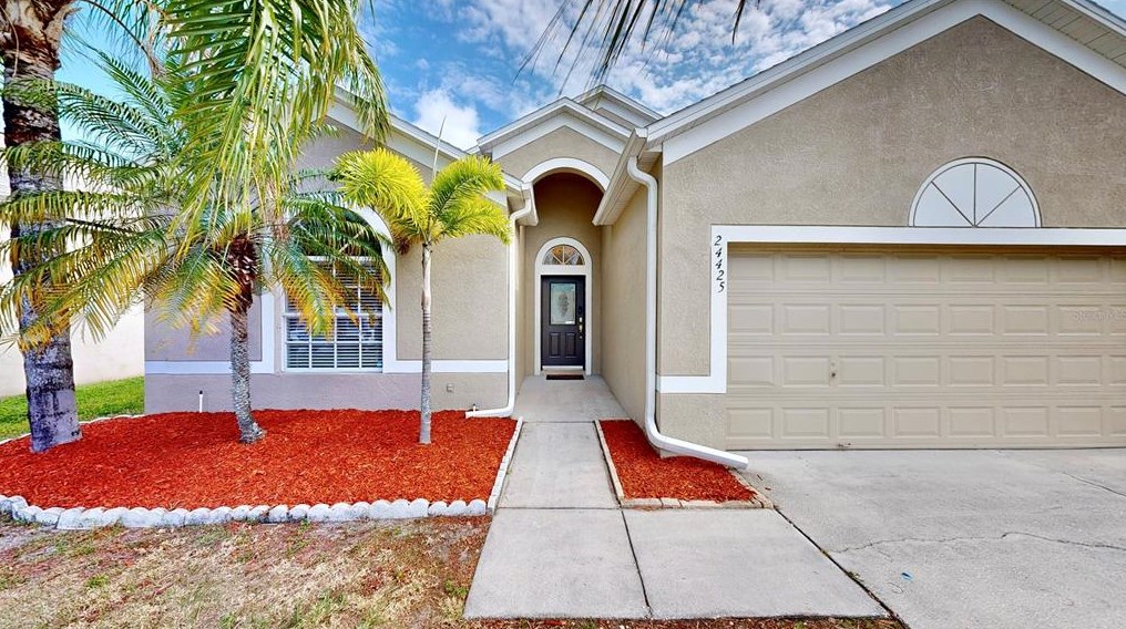 24425 Breezy Oak Ct, Lutz, FL 33559-7922