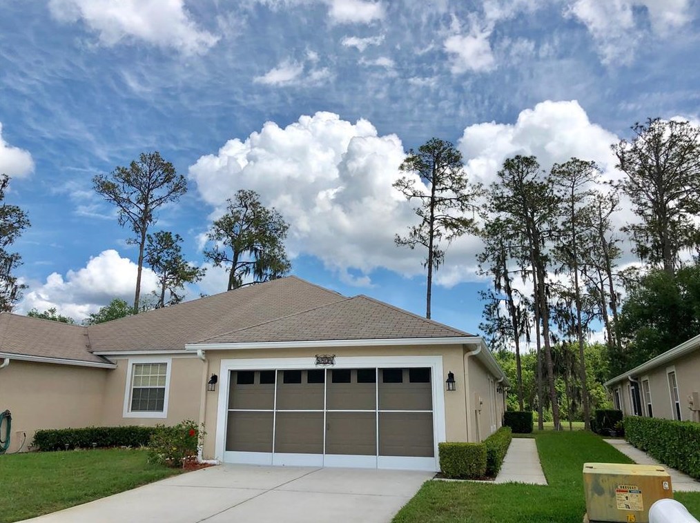 5804 Autumn Shire Dr, Zephyrhills, FL 33541