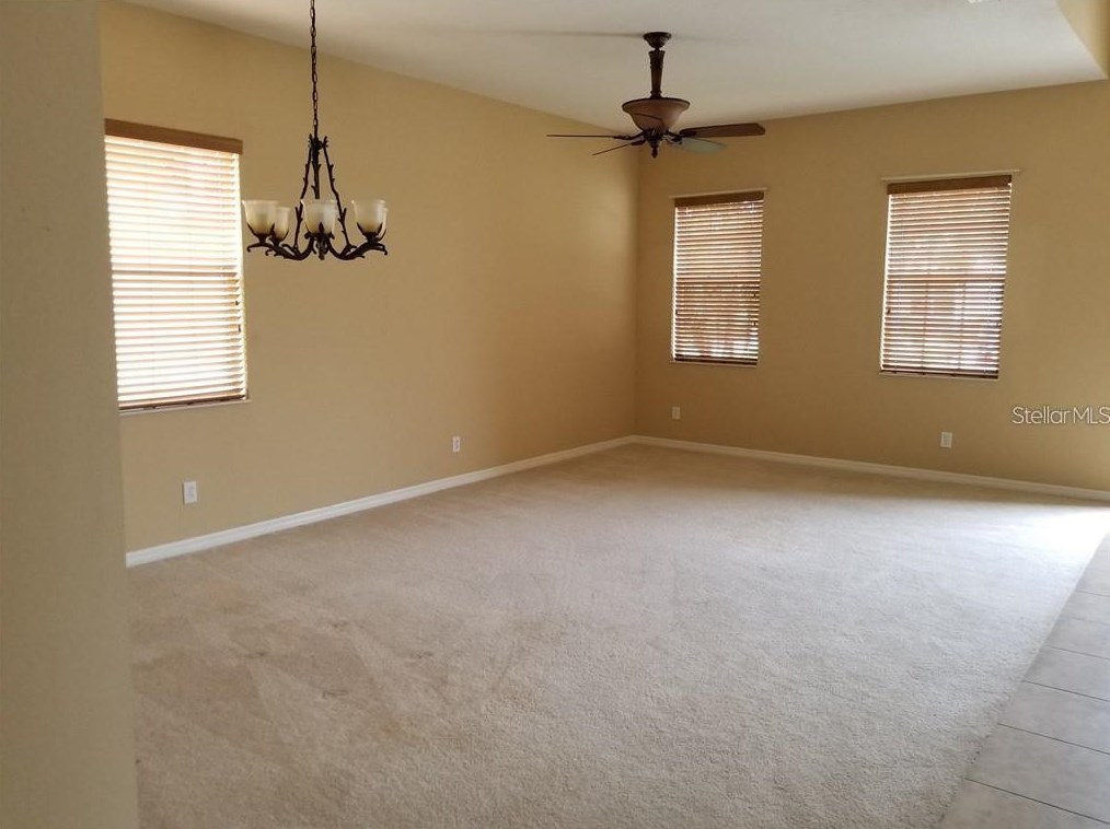 20050 Oakflower Ave, Tampa, FL 33647-3646