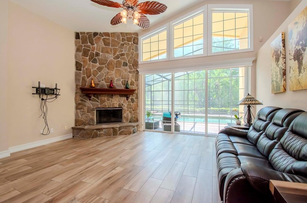 18806 Chemille Dr, Lutz FL  33558-2843 exterior