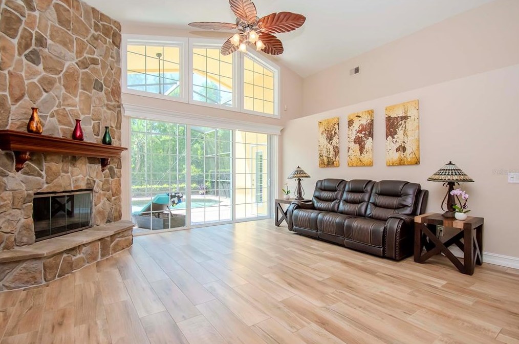 18806 Chemille Dr, Lutz FL  33558-2843 exterior