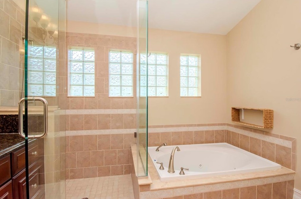 18806 Chemille Dr, Lutz FL  33558-2843 exterior