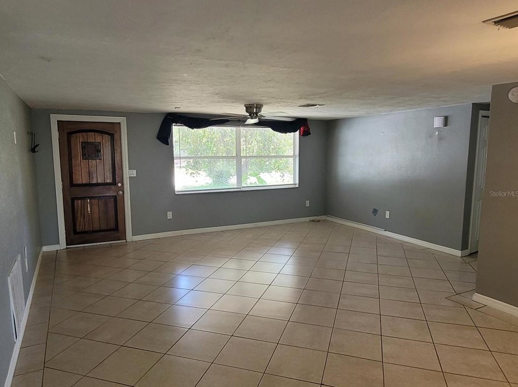 6145 Maplewood Dr, New Port Richey FL exterior