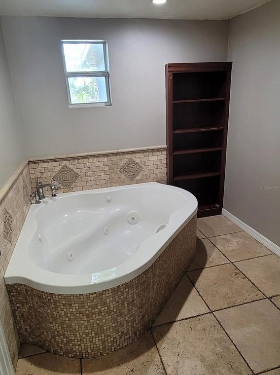 6145 Maplewood Dr, New Port Richey FL exterior