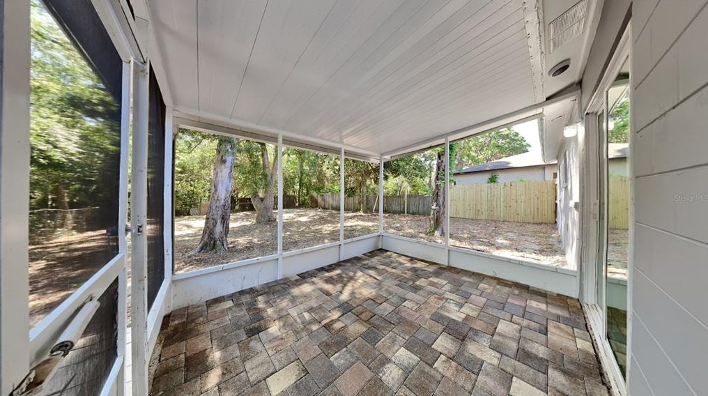 15204 Omaha St, Port Richey FL  34667-3662 exterior