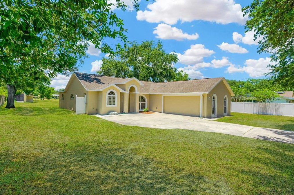 1850 Lakewood Dr, Brandon, FL 33510