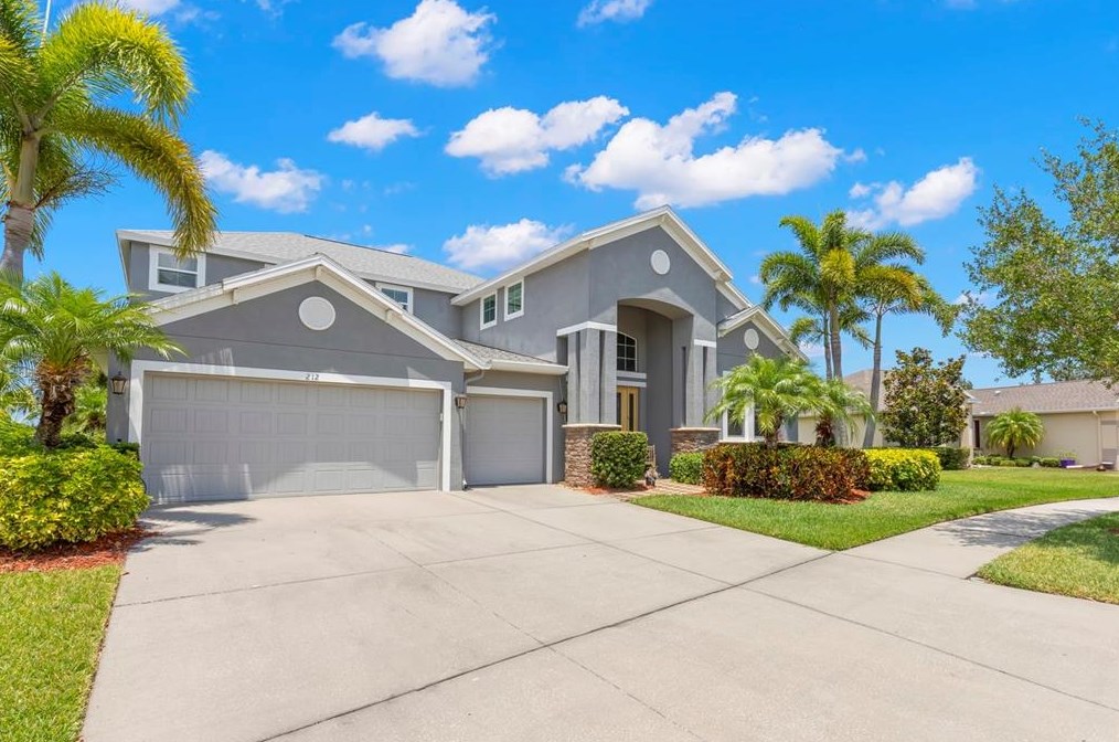 212 Royal Bonnet Dr, Ruskin, FL 33572