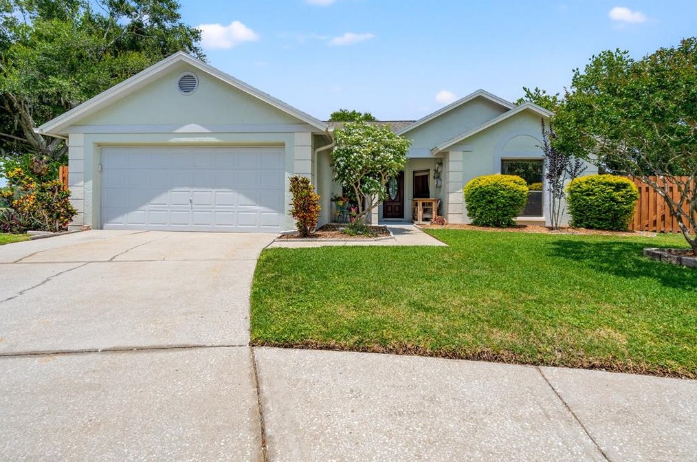 1747 Pintail Ct, Lutz, FL 33549