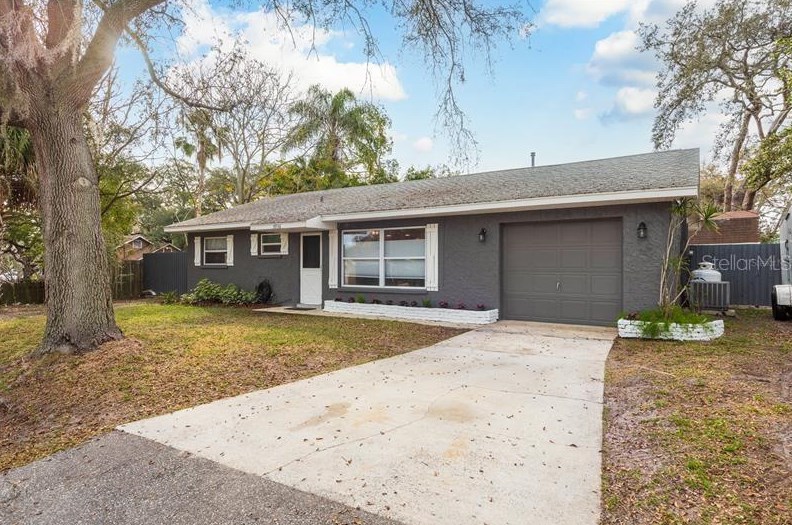 5936 Elm St, New Port Richey, FL 34652