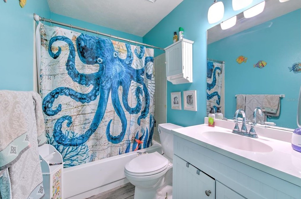 731 Climate Dr, Brandon FL 33511-6215 exterior