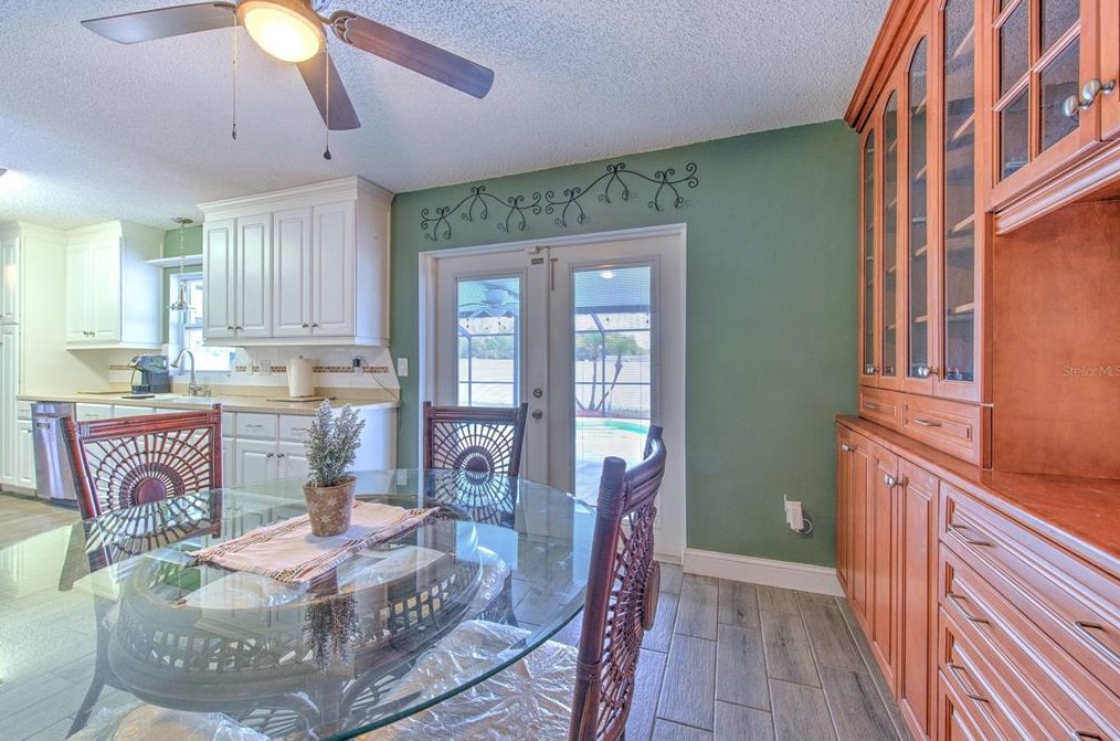 731 Climate Dr, Brandon FL 33511-6215 exterior