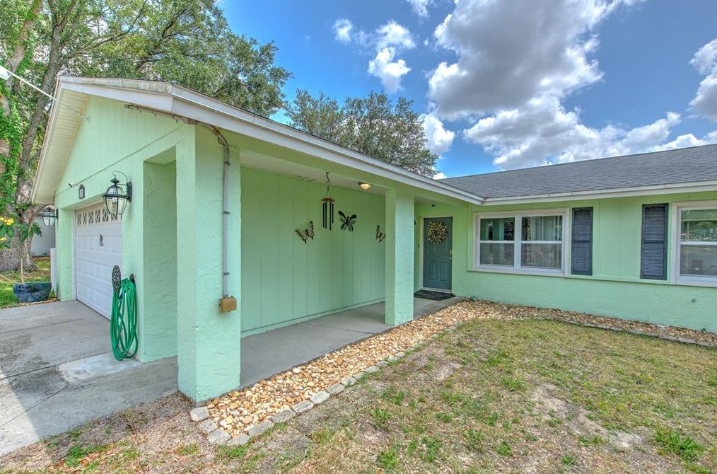 731 Climate Dr, Brandon, FL 33511-6215
