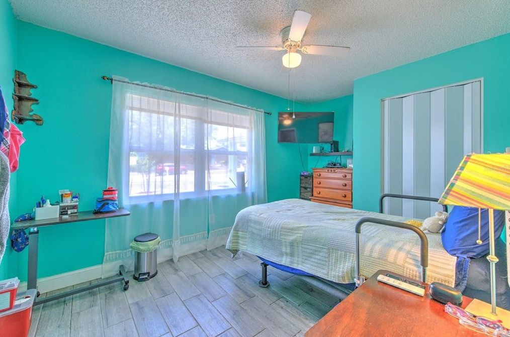 731 Climate Dr, Brandon FL 33511-6215 exterior