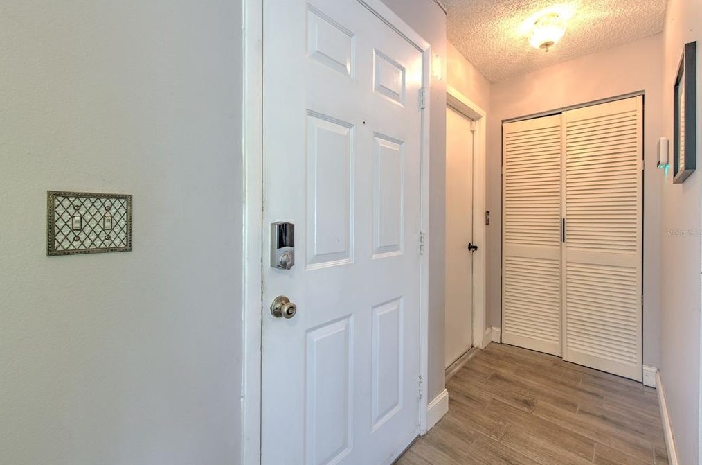 731 Climate Dr, Brandon FL 33511-6215 exterior