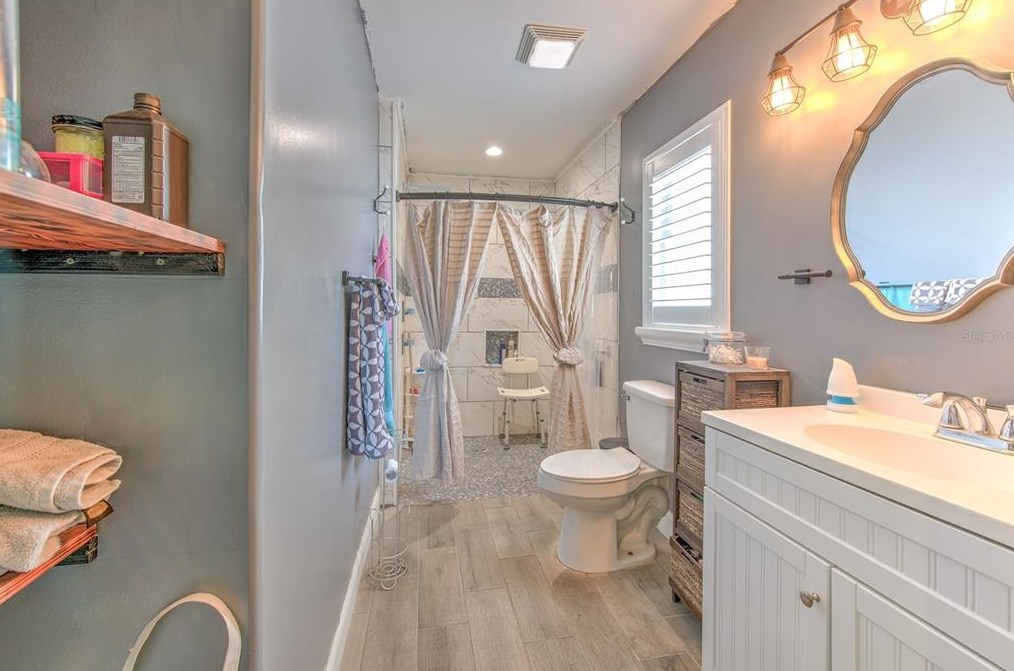 731 Climate Dr, Brandon FL 33511-6215 exterior