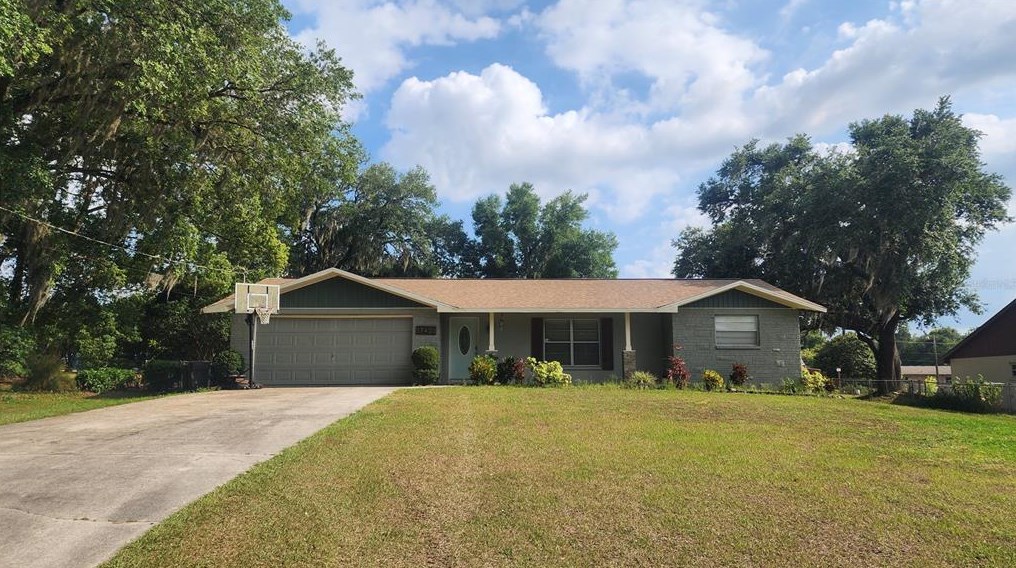 37420 Hickory Hill Ln, Dade City, FL 33525