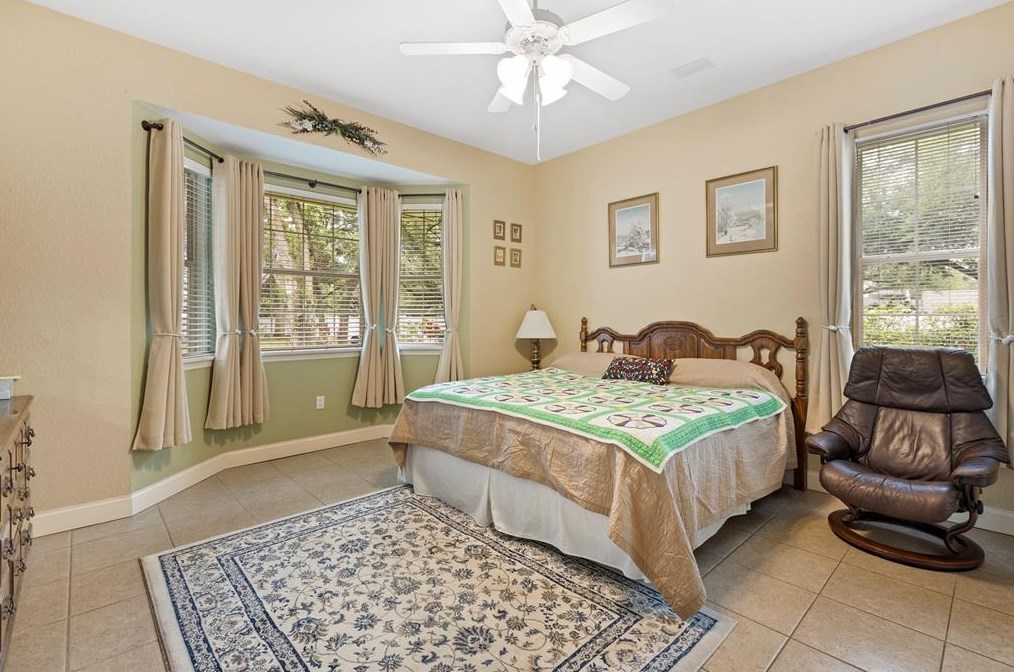 6207 Forestwood Dr, Lakeland FL 33811-2401 exterior