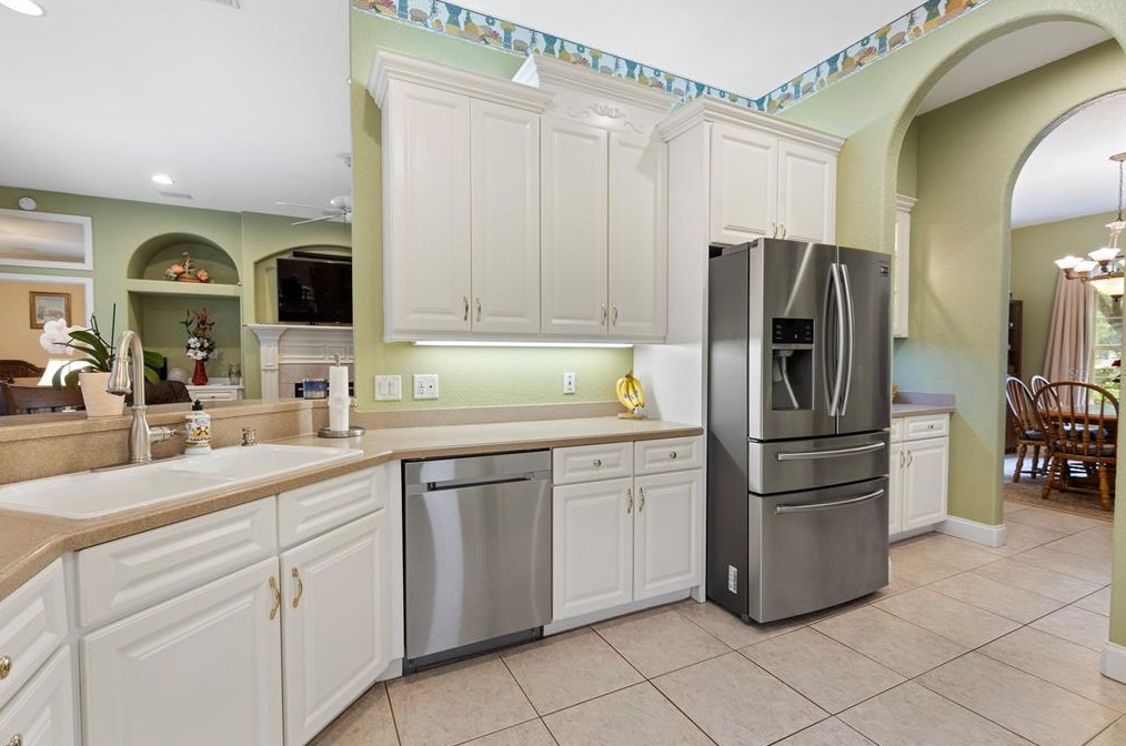 6207 Forestwood Dr, Lakeland FL 33811-2401 exterior