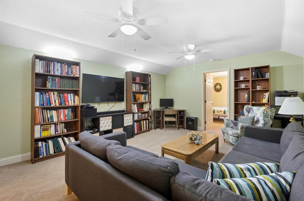 6207 Forestwood Dr, Lakeland FL 33811-2401 exterior