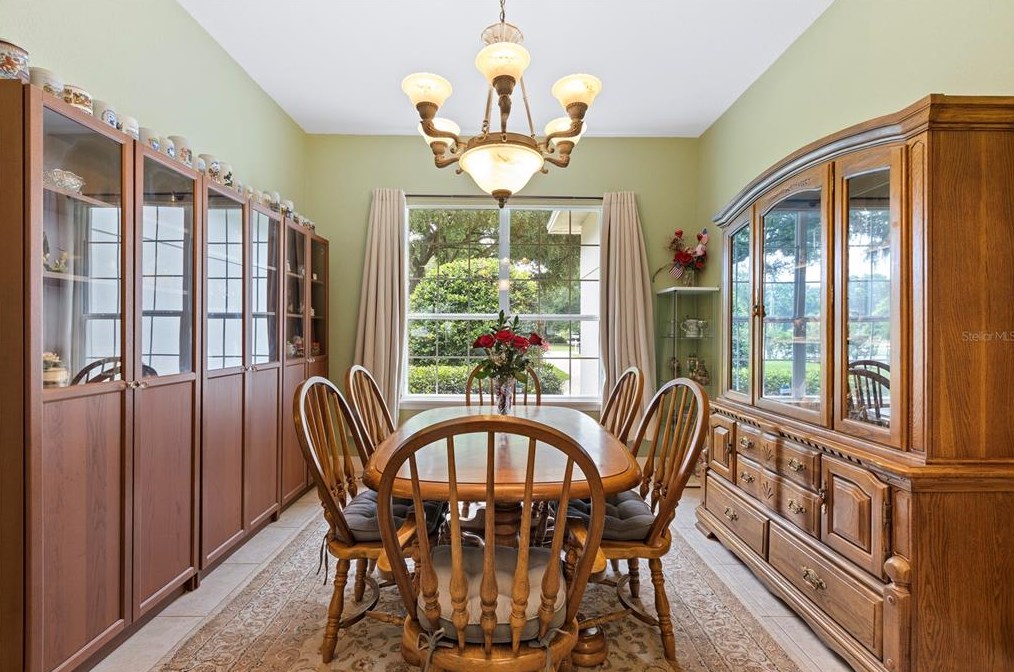 6207 Forestwood Dr, Lakeland FL 33811-2401 exterior