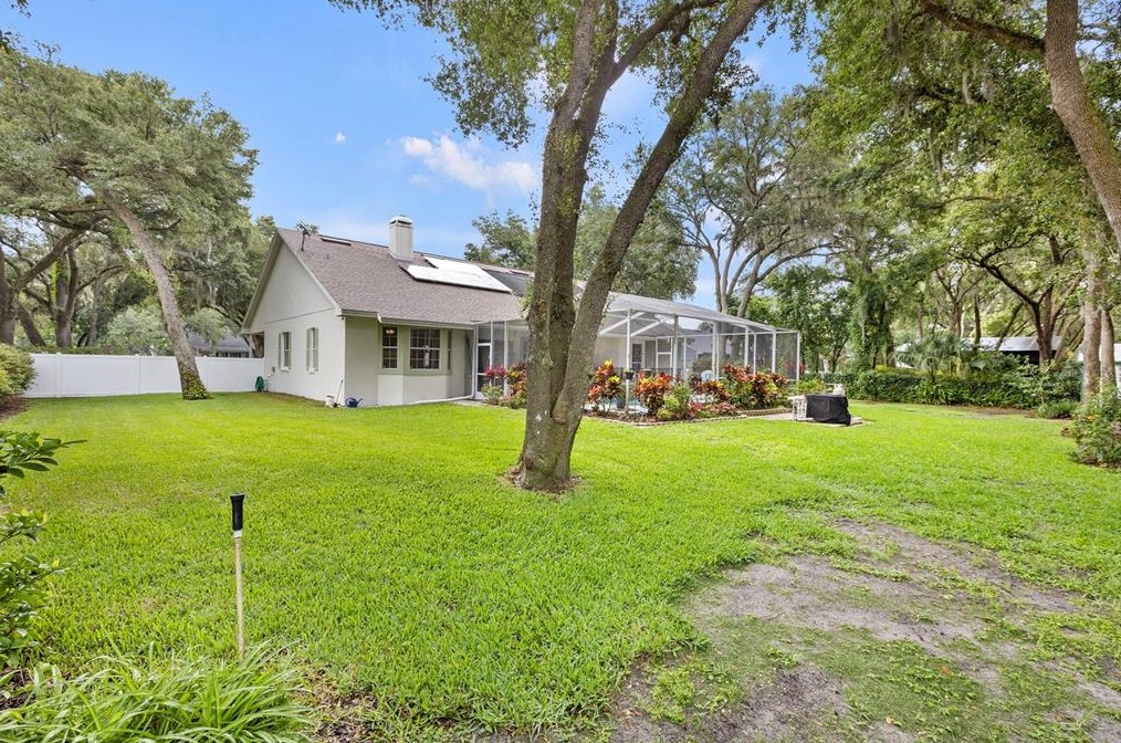 6207 Forestwood Dr, Lakeland FL 33811-2401 exterior