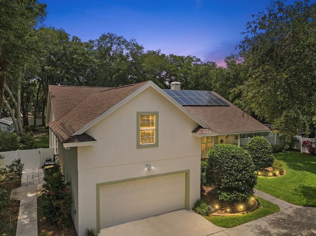 6207 Forestwood Dr, Lakeland FL 33811-2401 exterior