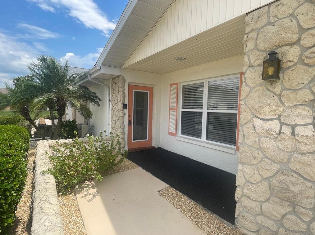 104 Cactus Flower Ln, Ruskin, FL 33573