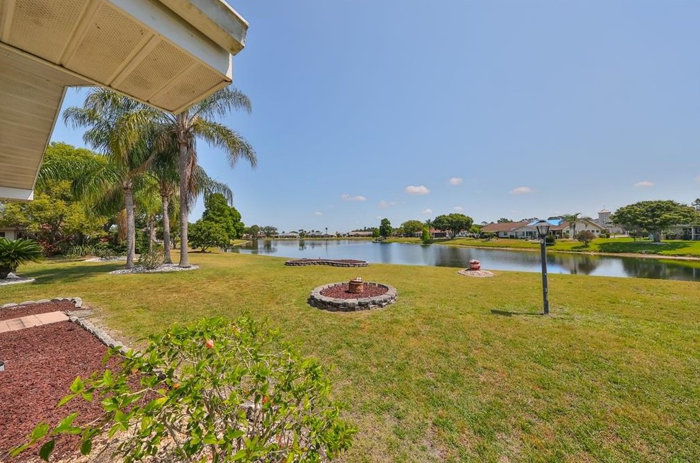 1023 Bluewater Dr, Ruskin FL  33573-6202 exterior