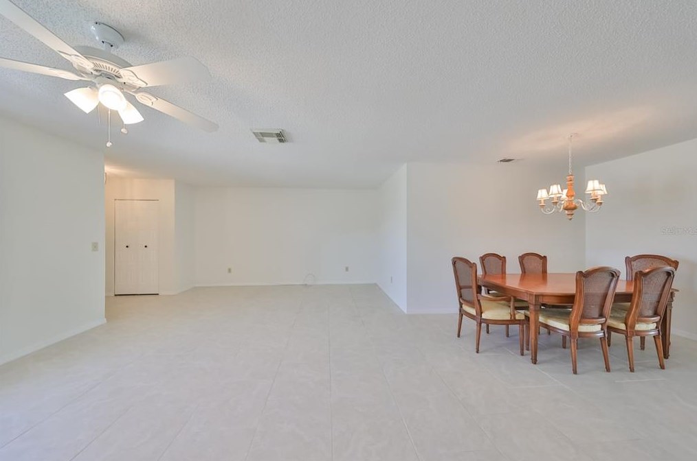 1023 Bluewater Dr, Ruskin FL  33573-6202 exterior