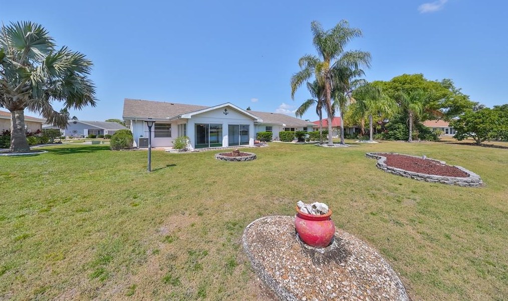 1023 Bluewater Dr, Ruskin FL  33573-6202 exterior