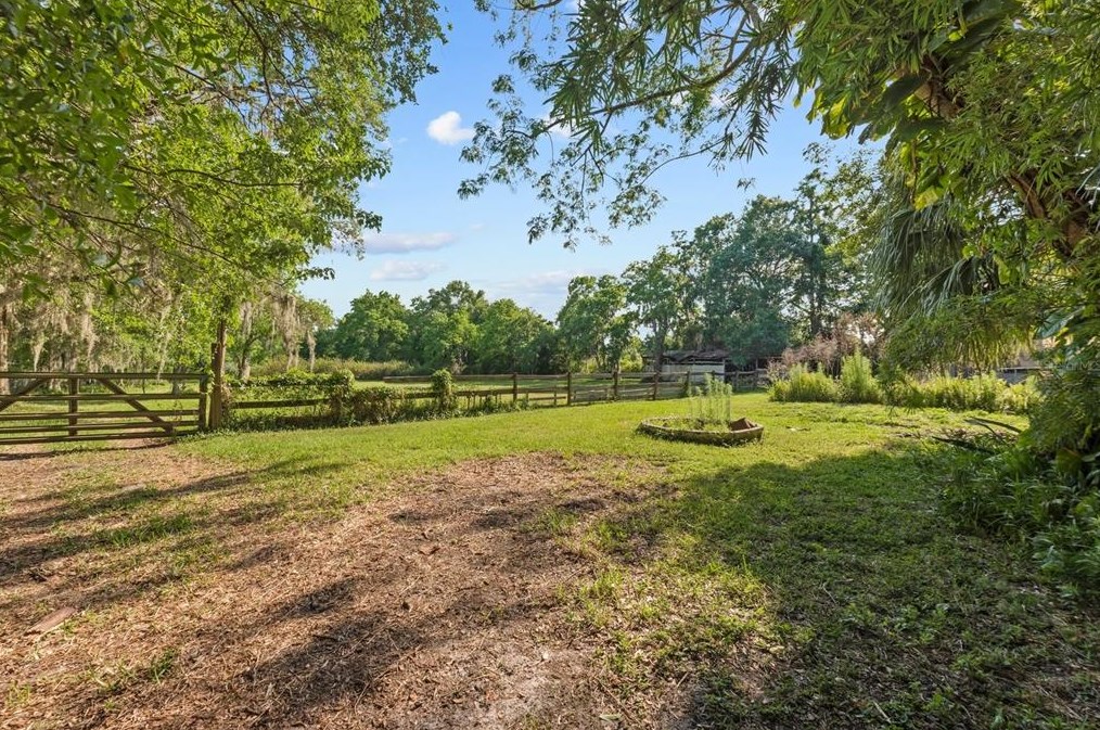 7803 Four Pines Rd, Plant City, FL 33565-3131