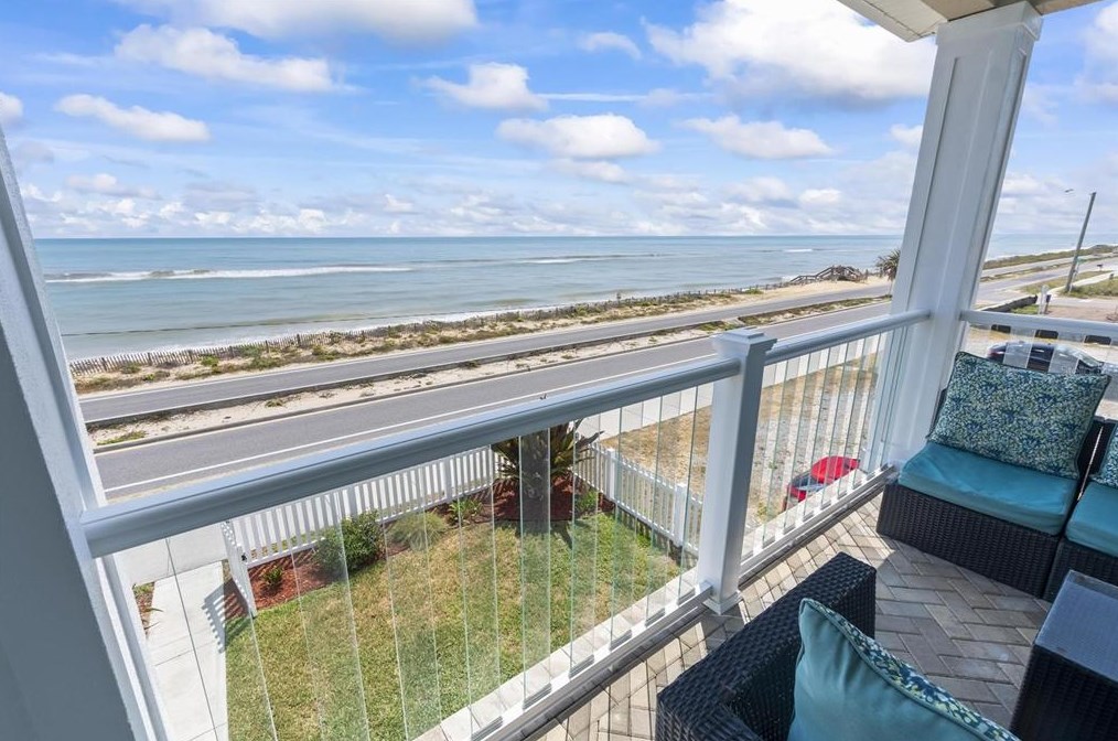 2032 Oceanshore Blvd, Flagler Beach FL  32136-2802 exterior