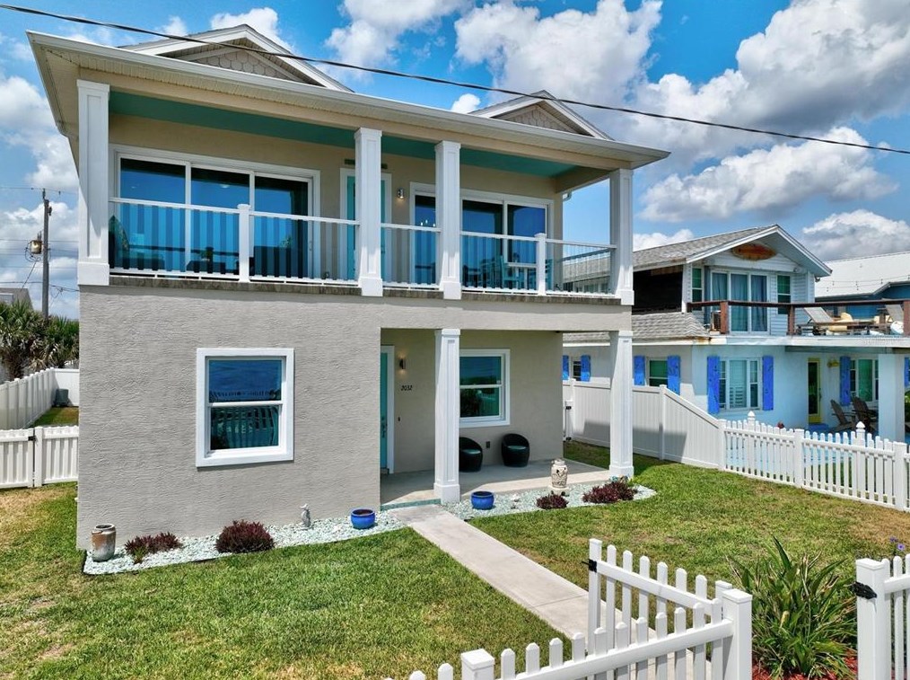 2032 Oceanshore Blvd, Flagler Beach FL  32136-3905 exterior